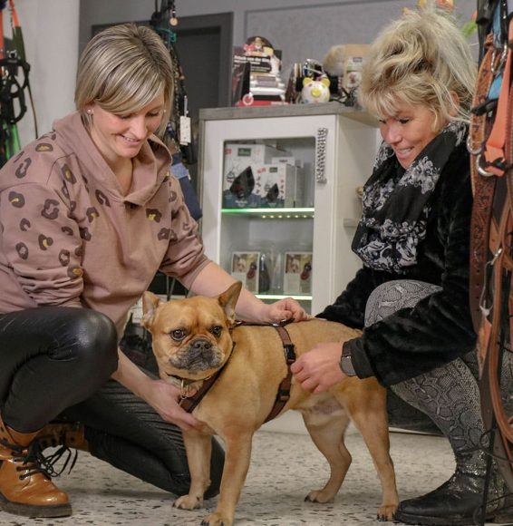 Beratung im Laden Fashionation Lilly